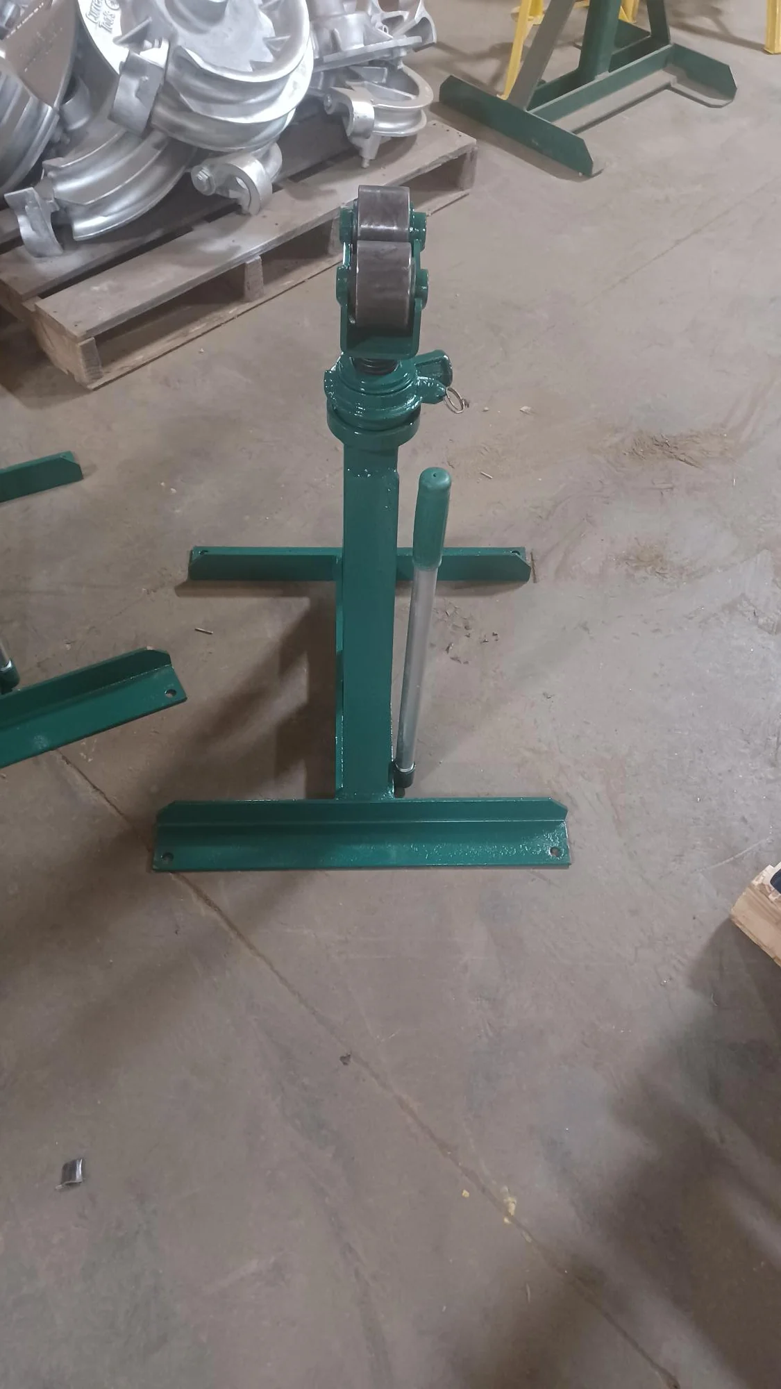 Greenlee 656 Ratchet Type Reel Stand - Reconditioned - Image 4