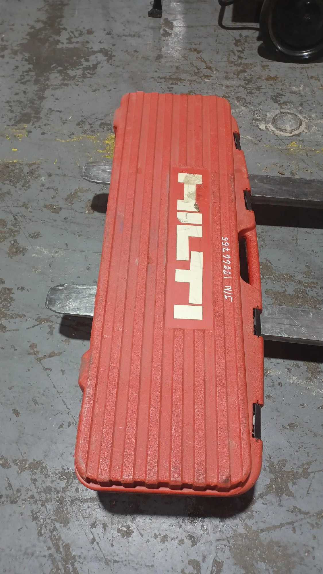 Hilti DX-860-ENP-L Fully Automatic Powder-Actuated Decking Tool - Used - Image 3