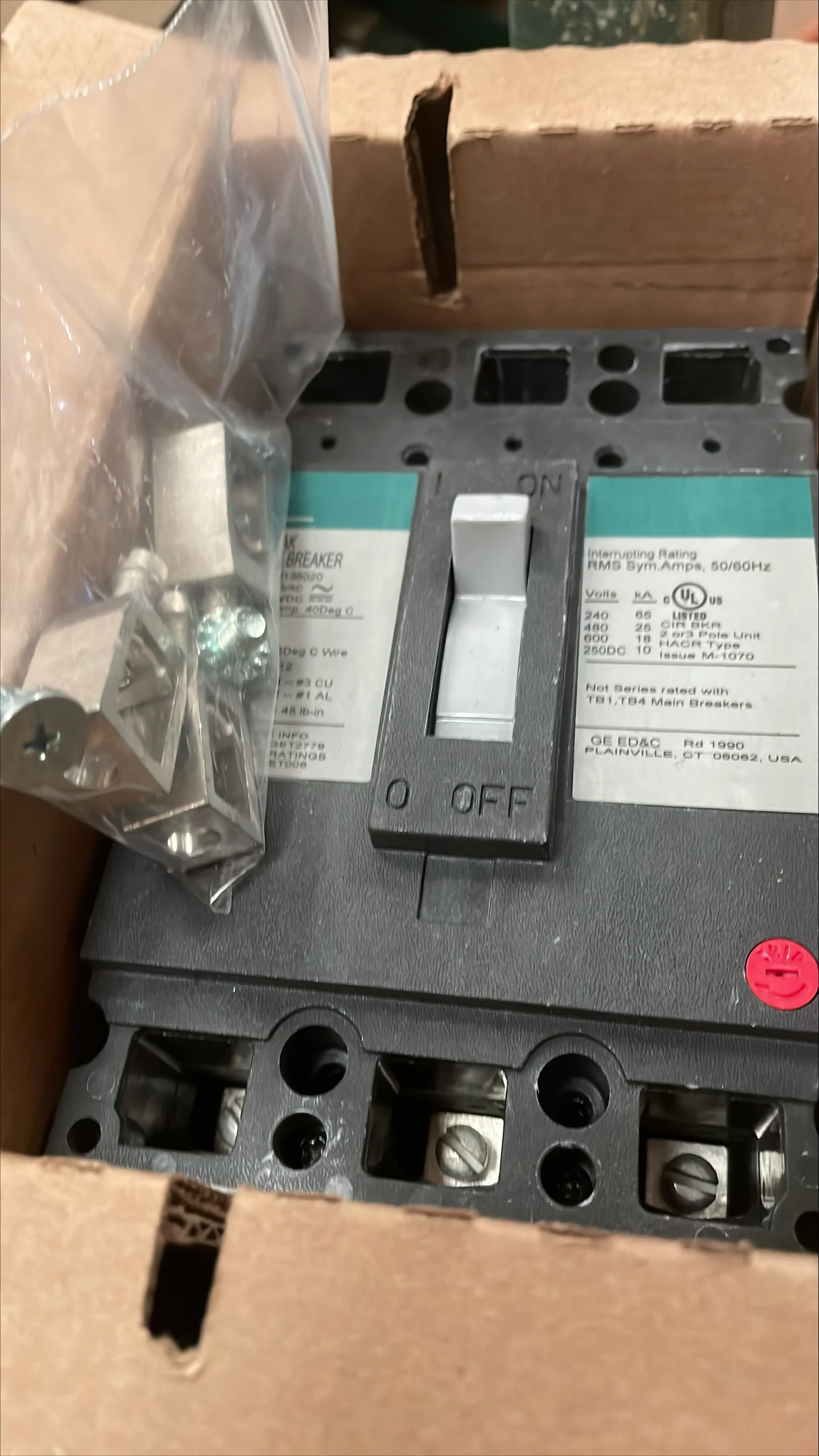 Schneider Electric EDB34045 Square D Circuit Breaker 45A 3P - New Surplus - Image 3