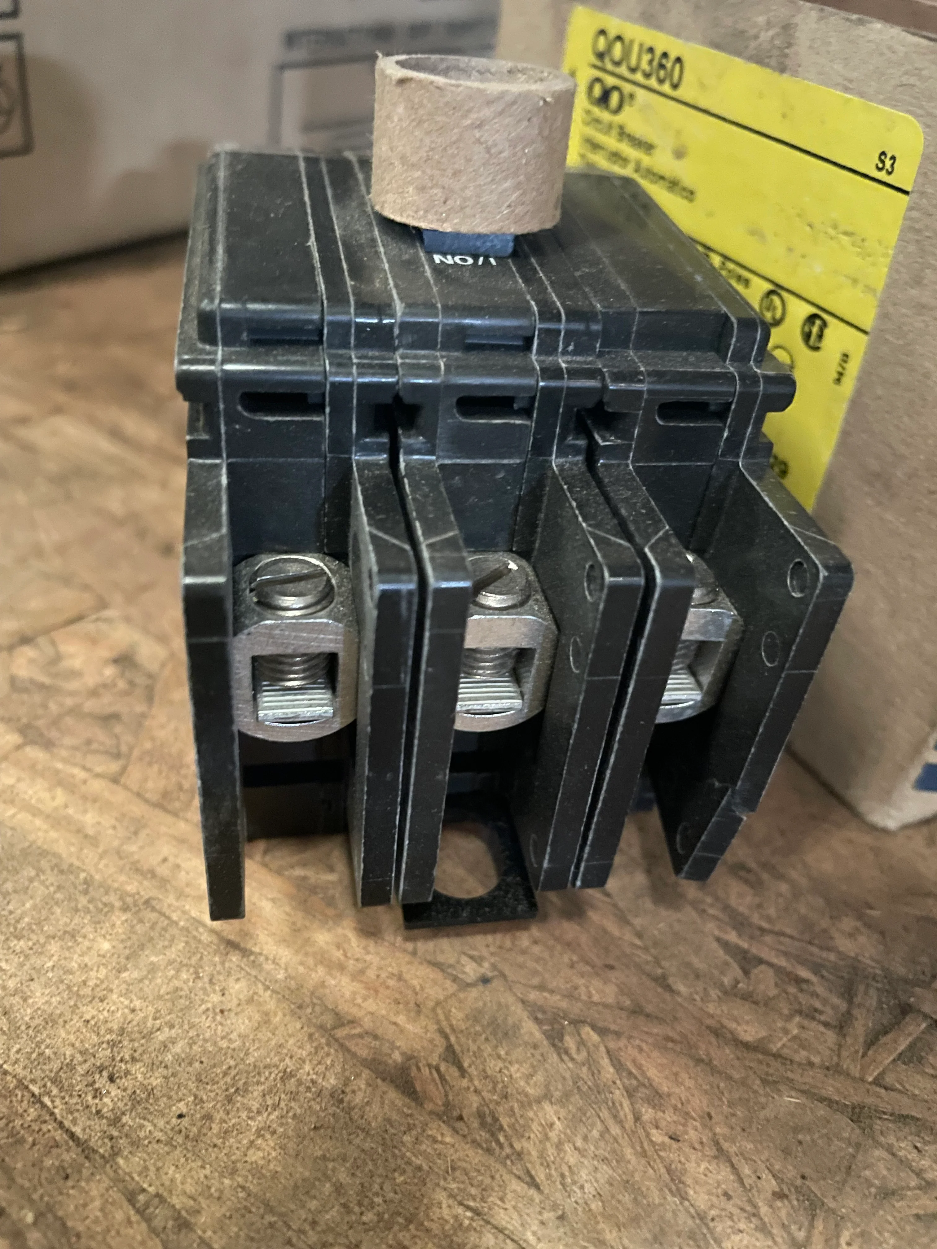 Schneider Electric QOU360 Square D Unit Mount Circuit Breaker 60A 3P - New Surplus - Image 4